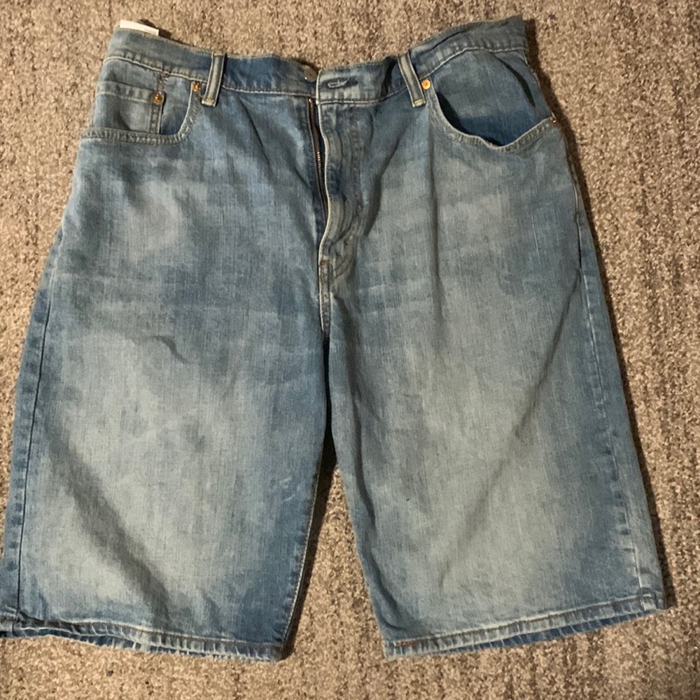 Levi's 569 Jean Shorts Men's Size 36 Loose Fit Straight Blue Medium Wash Denim
